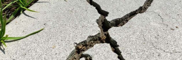 Czy rysy na fundamencie to norma czy sygnał do działania – przyczyny, ocena i kiedy warto reagować